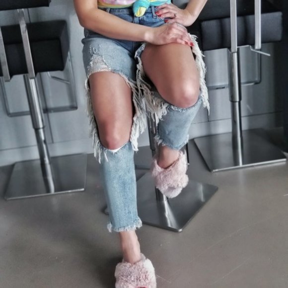 CASUAL DOLLZ Distressed Jeans - Picture 3 of 4